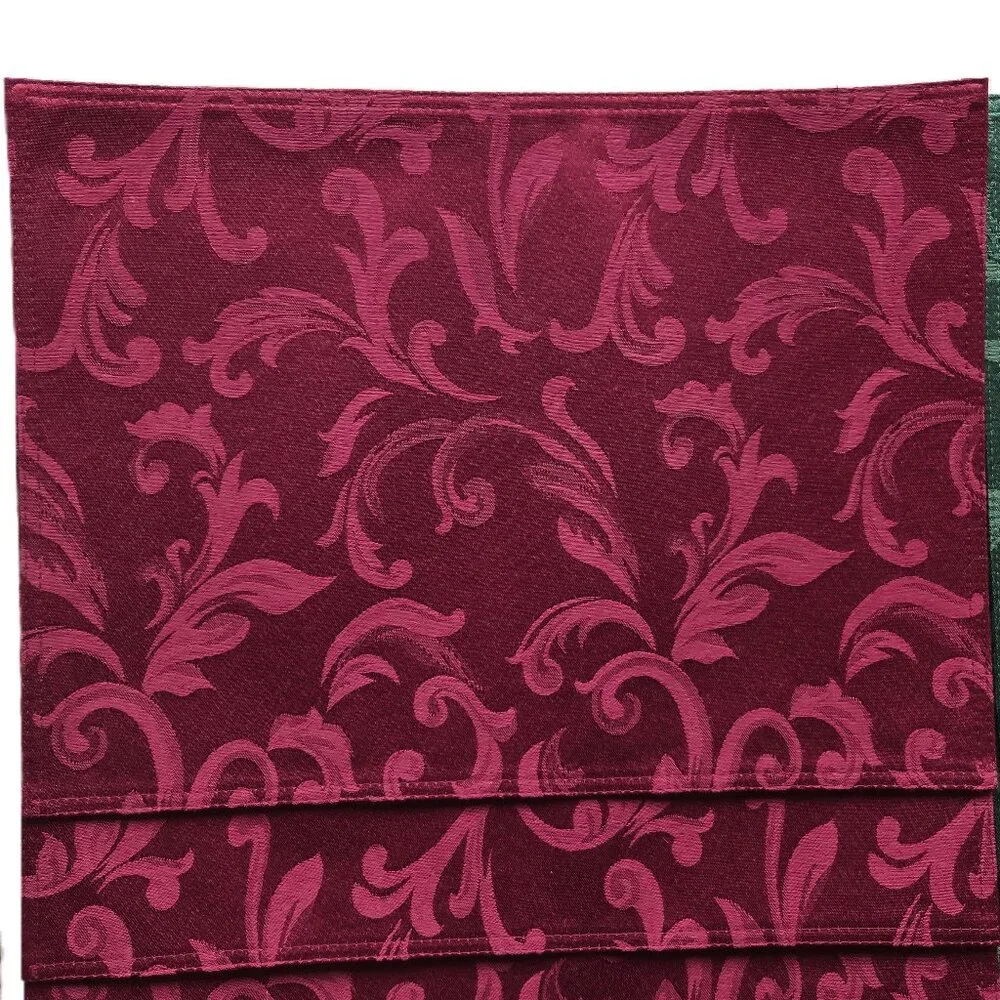 Table Linens - 16 Placemats & 2 Matching Tablecloths 58